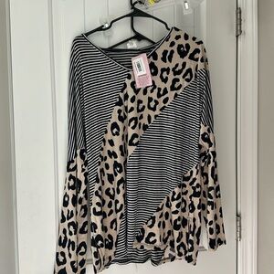 Women’s leopard top navy
